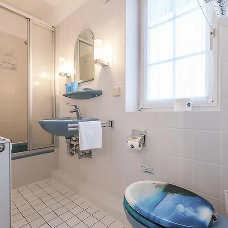 Haus Am Dorfteich App 4 *